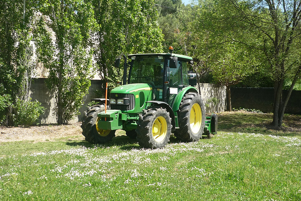 11transports-y-excavaciones-pou-padros-en-llica---barcelona
