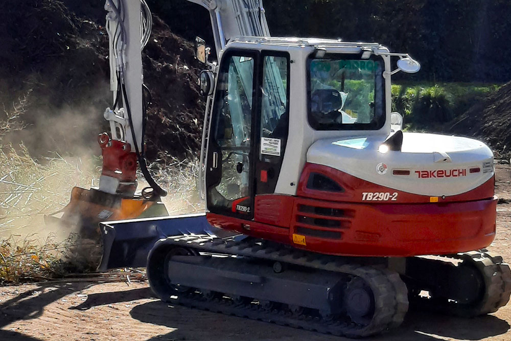 15transports-y-excavaciones-pou-padros-en-llica---barcelona