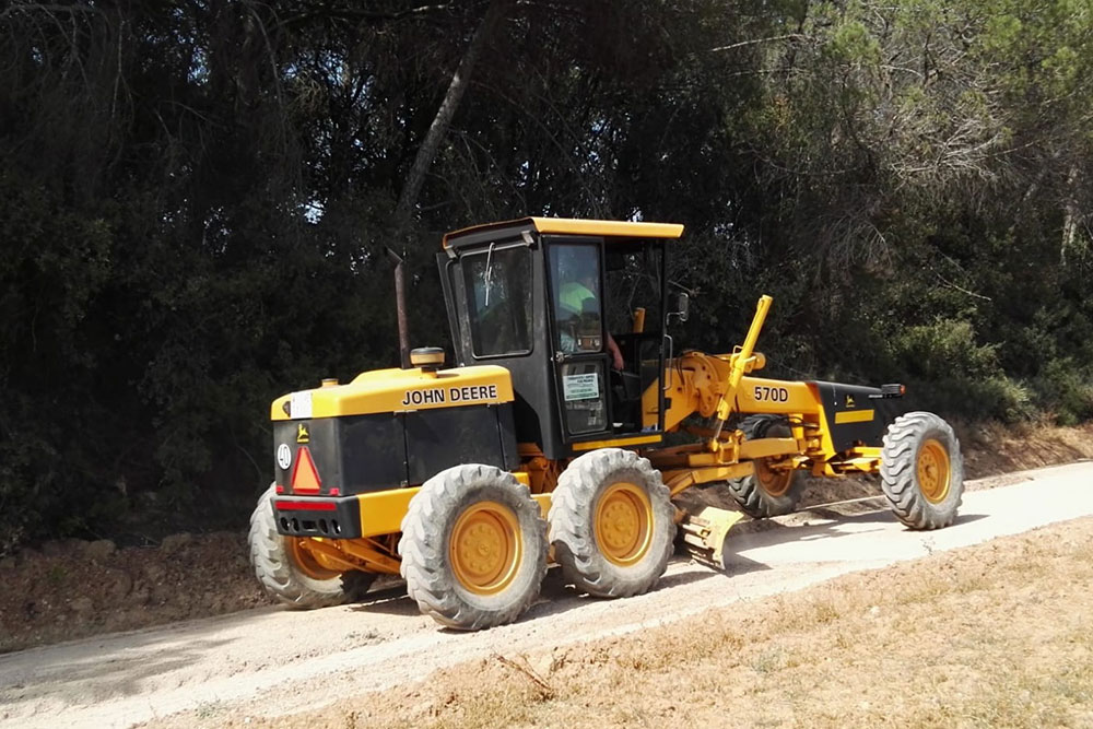 17transports-y-excavaciones-pou-padros-en-llica---barcelona