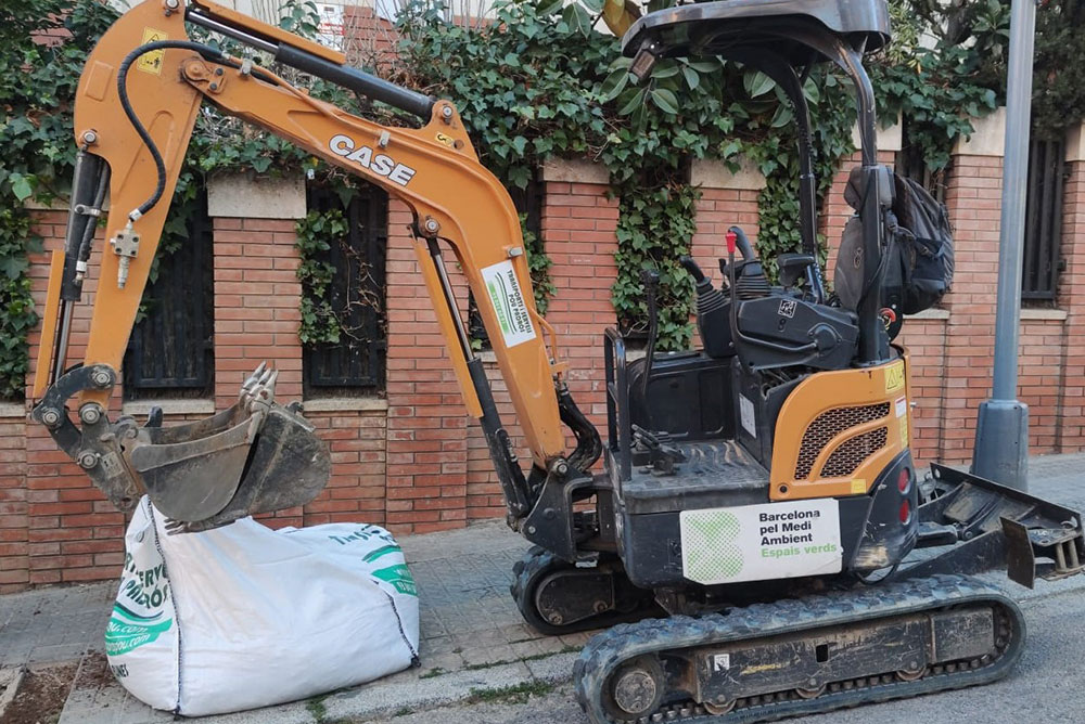 5transports-y-excavaciones-pou-padros-en-llica---barcelona