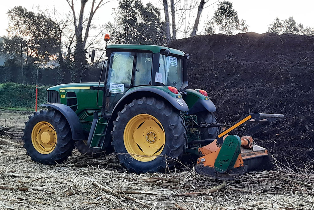 9transports-y-excavaciones-pou-padros-en-llica---barcelona